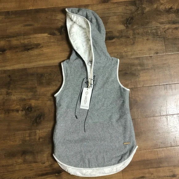 Mira Rae Gray Indian Inspired vest lined with faux fur, full zip, size 10/11 - Picture 3 of 11